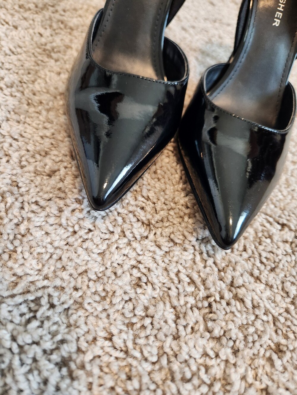 Marc Fisher Women's Christa Pump Black Patent Size 6 - Picture 2 of 10
